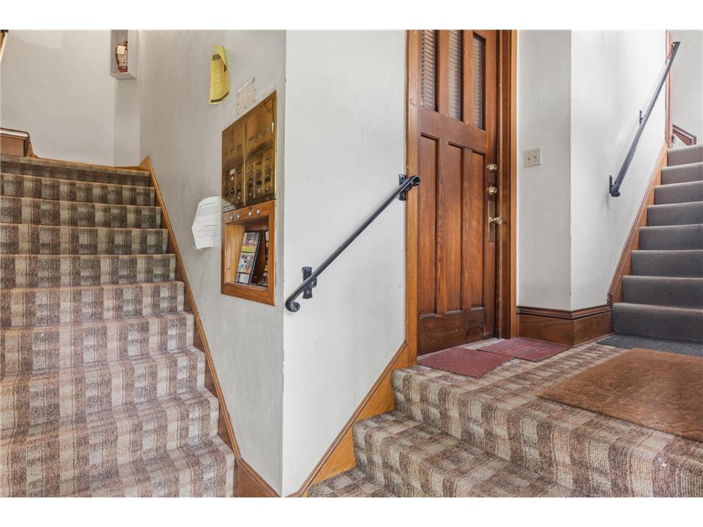 3244 Lyndale Avenue S Minneapolis MN 55408 7111104 image10