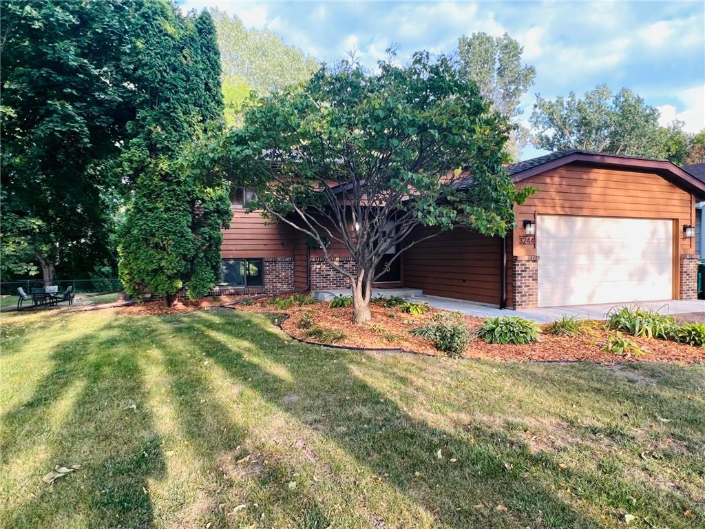3244 Monterey Avenue Vadnais Heights MN 55127 6429979 image1