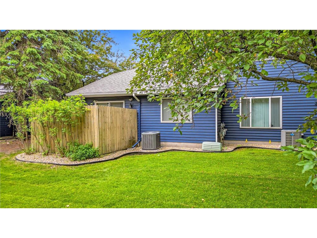 3246 Edgerton Street Vadnais Heights MN 55127 7088832 image24
