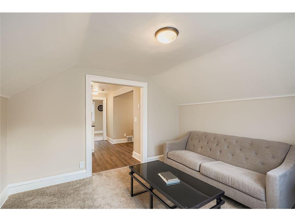 3246 Washburn Avenue N Minneapolis MN 55412 6820513 image25