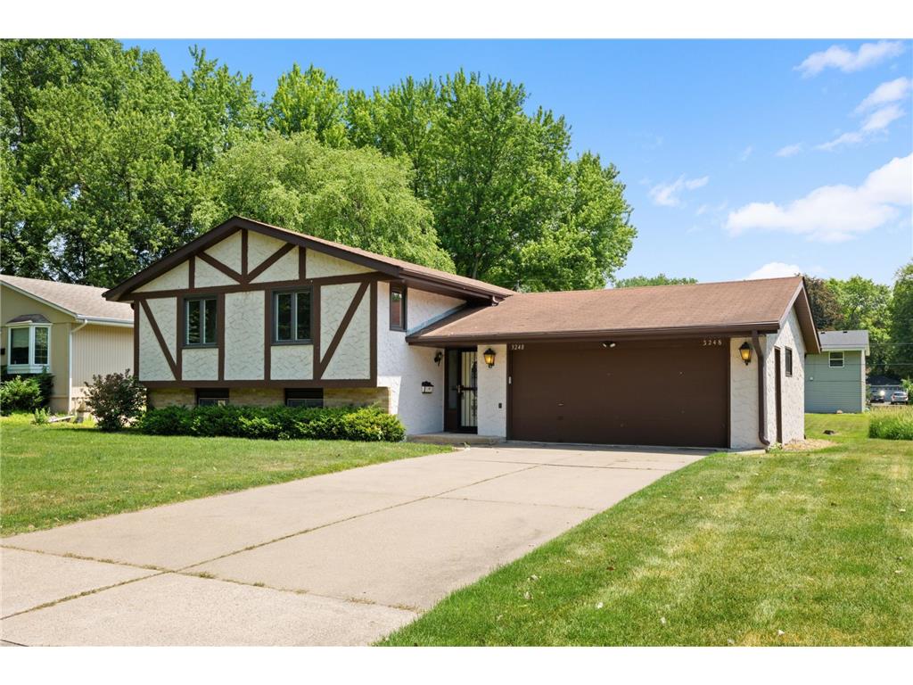 3248 Brunswick Avenue N Crystal MN 55422 7081719 image1