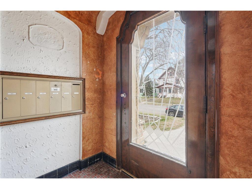 3248 Emerson Avenue S #1 Minneapolis MN 55408 7031474 image2