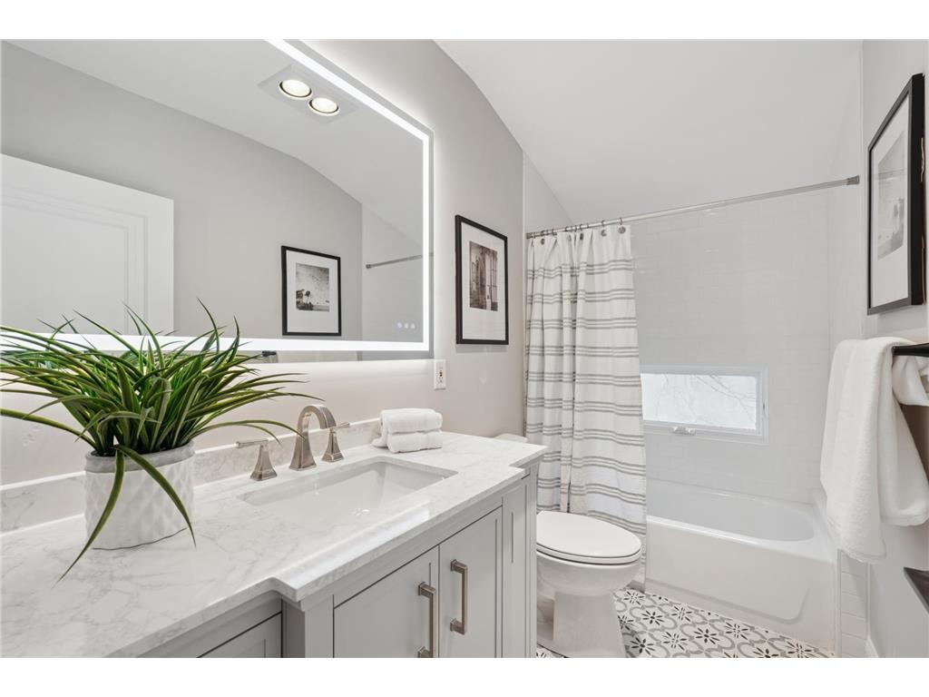 3249 Fremont Avenue S Minneapolis MN 55408 7075308 image30