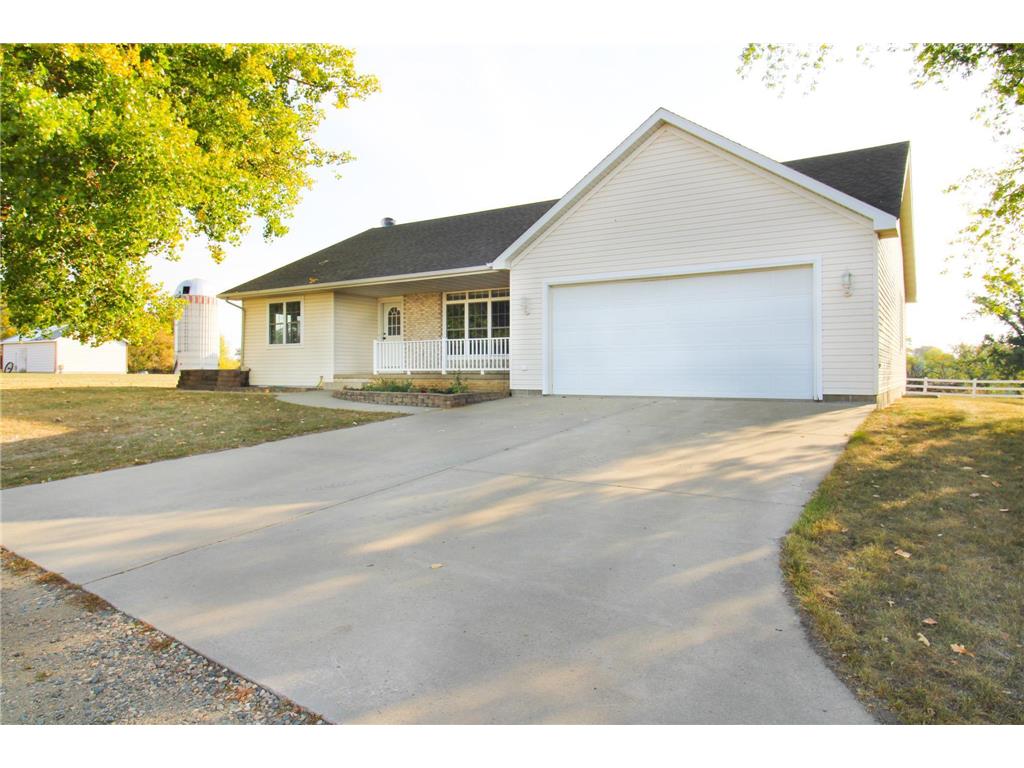 32496 421st Street Melrose MN 56352 6512208 image1