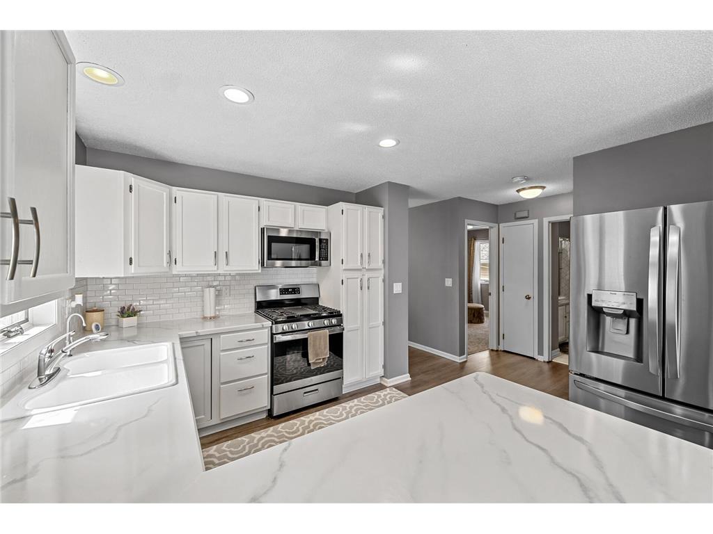 325 10th Avenue S South Saint Paul MN 55075 6431996 image1