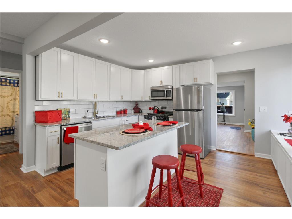 325 1st Street NE Osseo MN 55369 6326217 image1