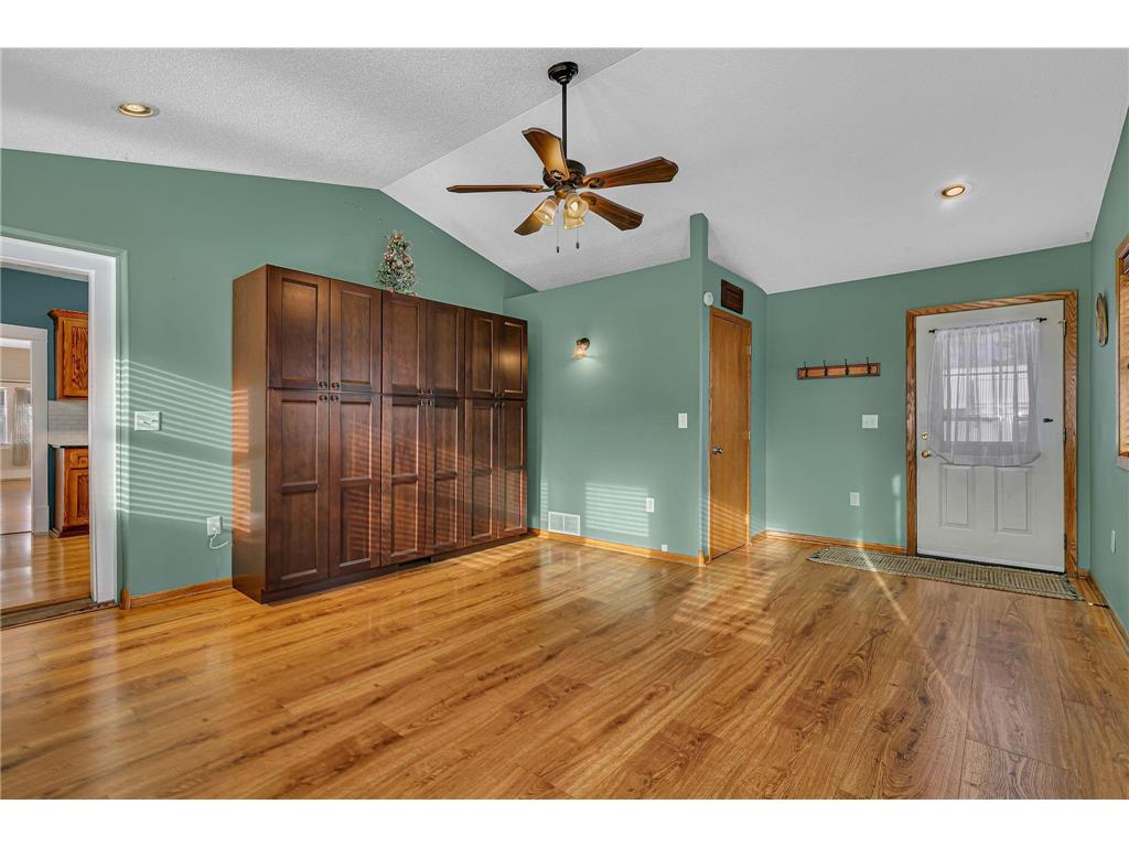 325 Central Avenue N Milaca MN 56353 6825992 image9