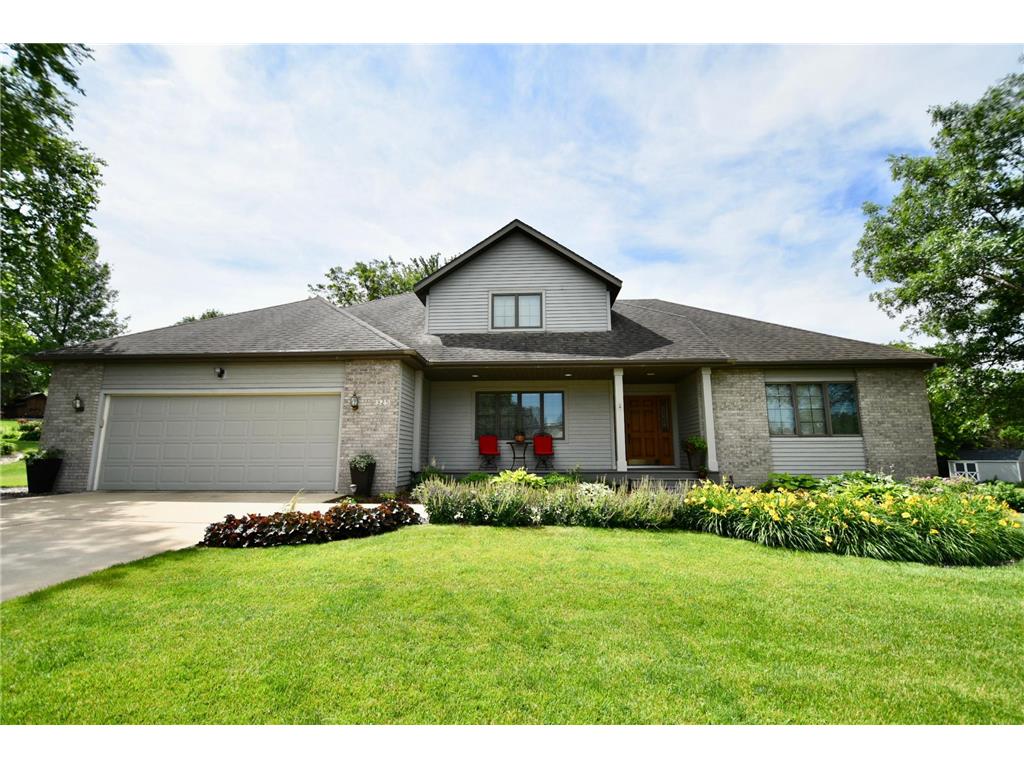 325 E 13th Street, Zumbrota, MN, 55992 MLS 6363291 Edina Realty