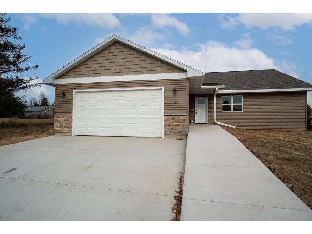 325 E Adams Avenue Fall Creek WI 54742 6475684 image1