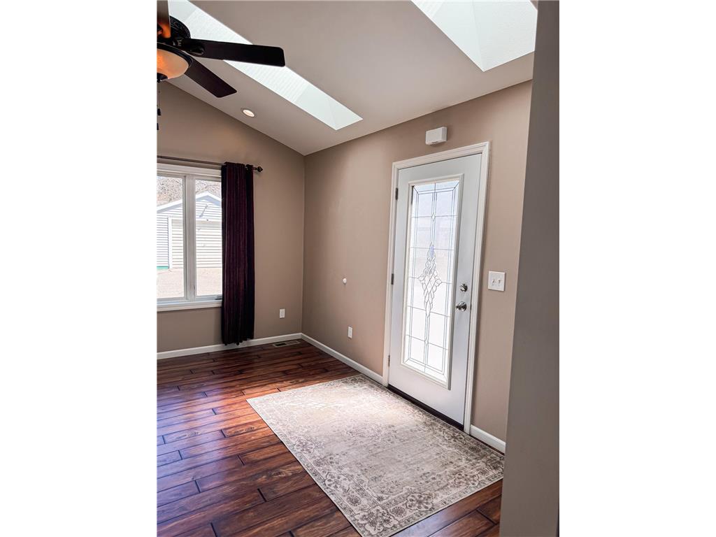 325 Lake Avenue S Paynesville MN 56362 7055191 image2