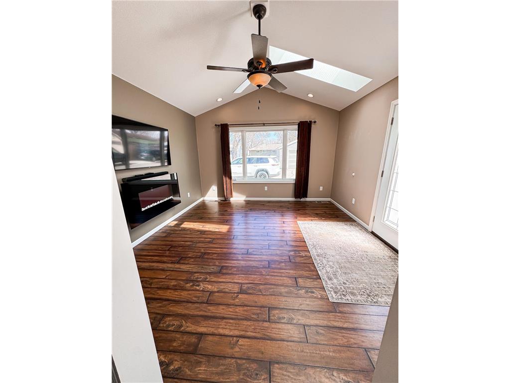 325 Lake Avenue S Paynesville MN 56362 7055191 image3