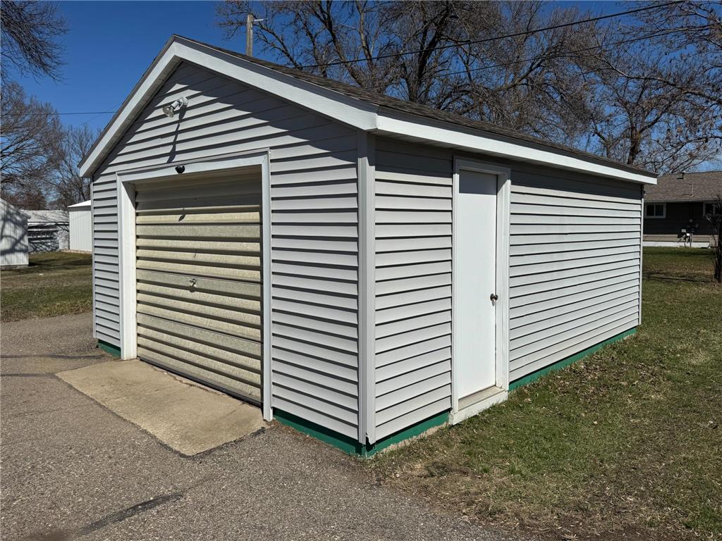 325 Lake Avenue S Paynesville MN 56362 7055191 image56