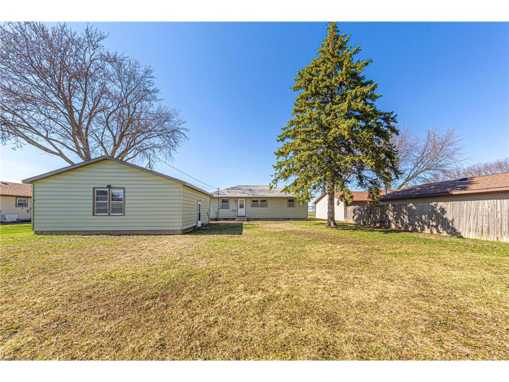 325 Le Sueur Avenue Eagle Lake MN 56024 7050468 image19