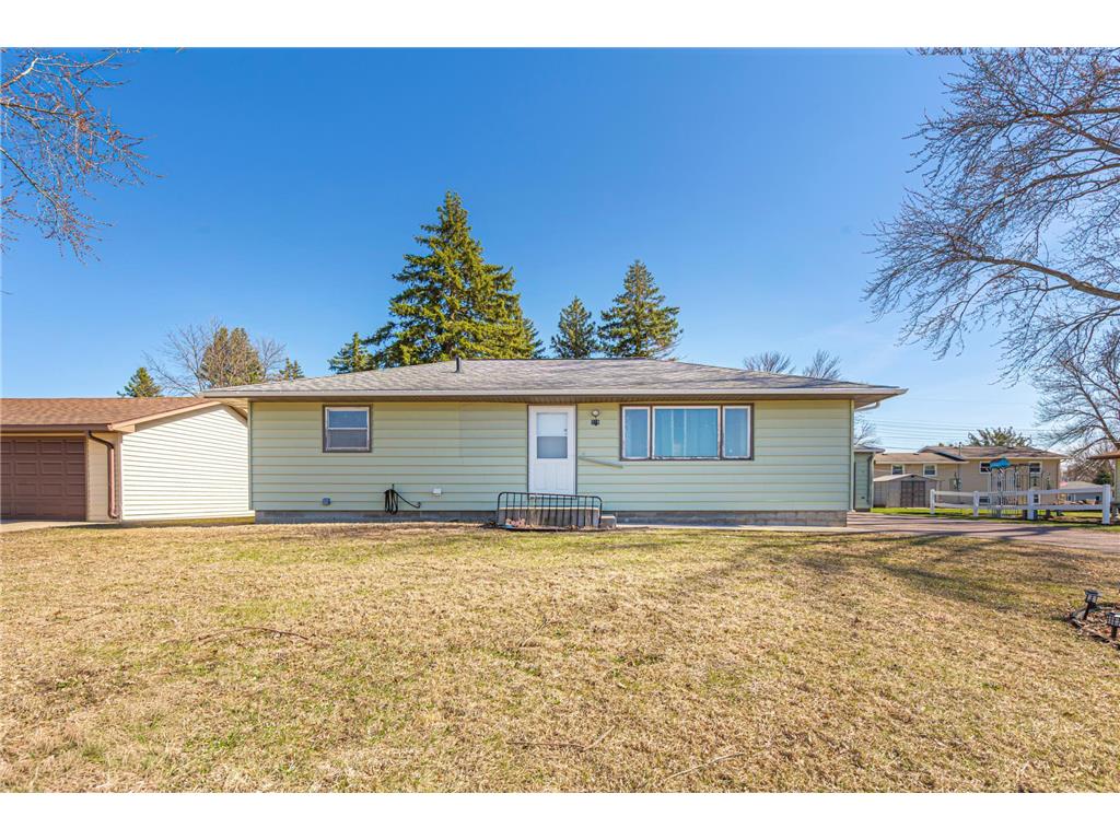 325 Le Sueur Avenue Eagle Lake MN 56024 7050468 image2