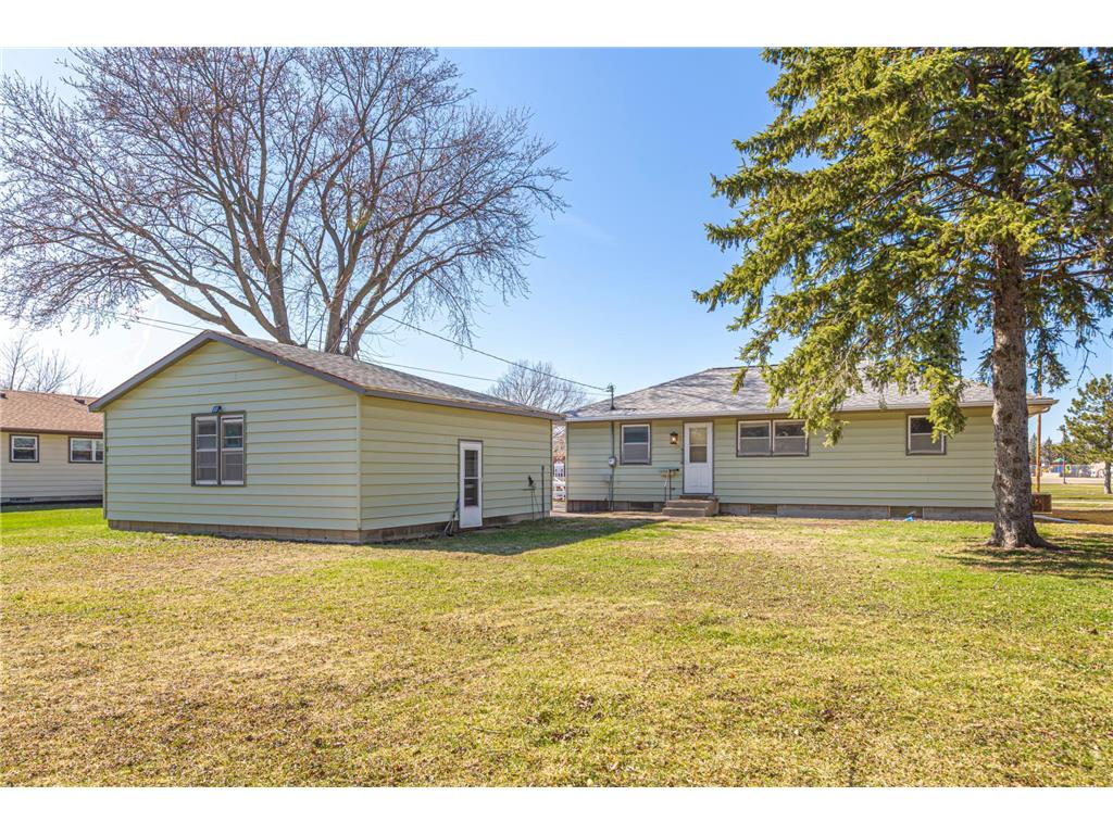 325 Le Sueur Avenue Eagle Lake MN 56024 7050468 image21
