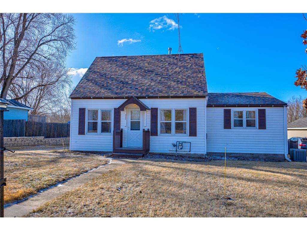 325 Maple Street Woodville WI 54028 6690308 image1