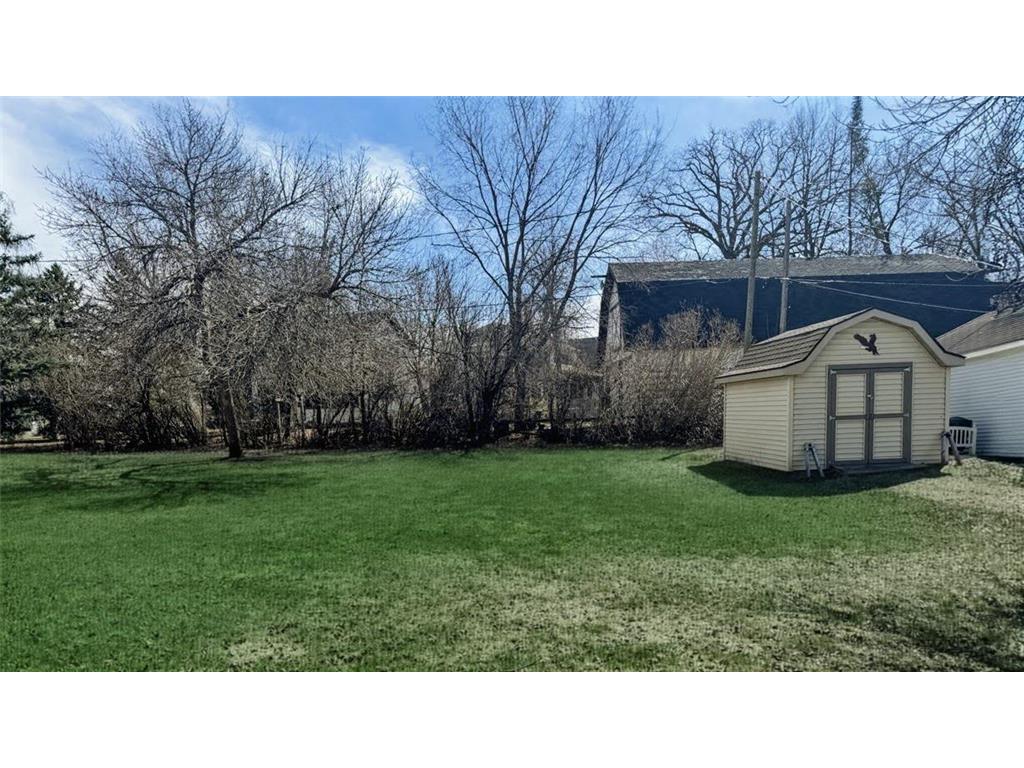 325 S Ash Street Crookston MN 56716 7057505 image14