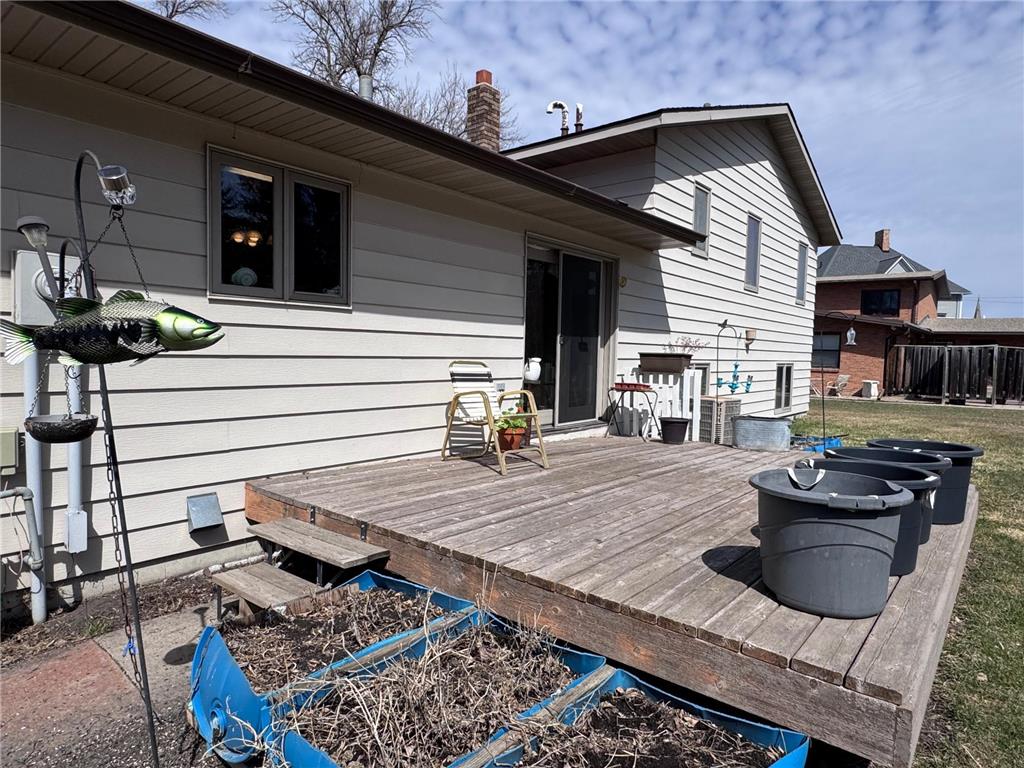 325 S Ash Street Crookston MN 56716 7057505 image24