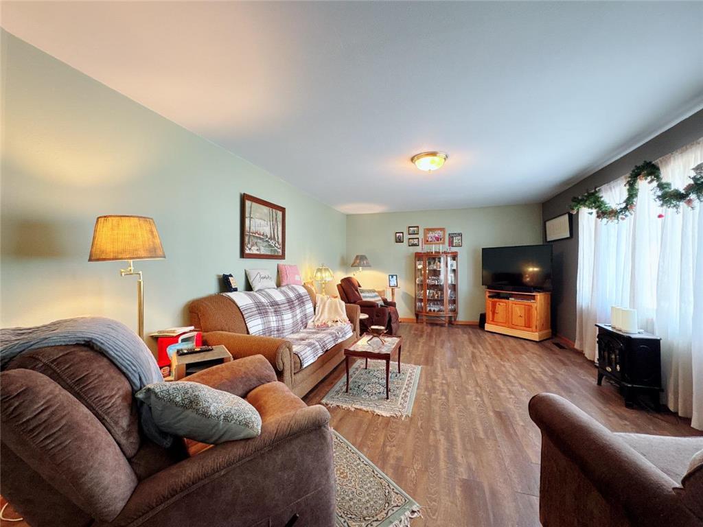 325 S Ash Street Crookston MN 56716 7057505 image32