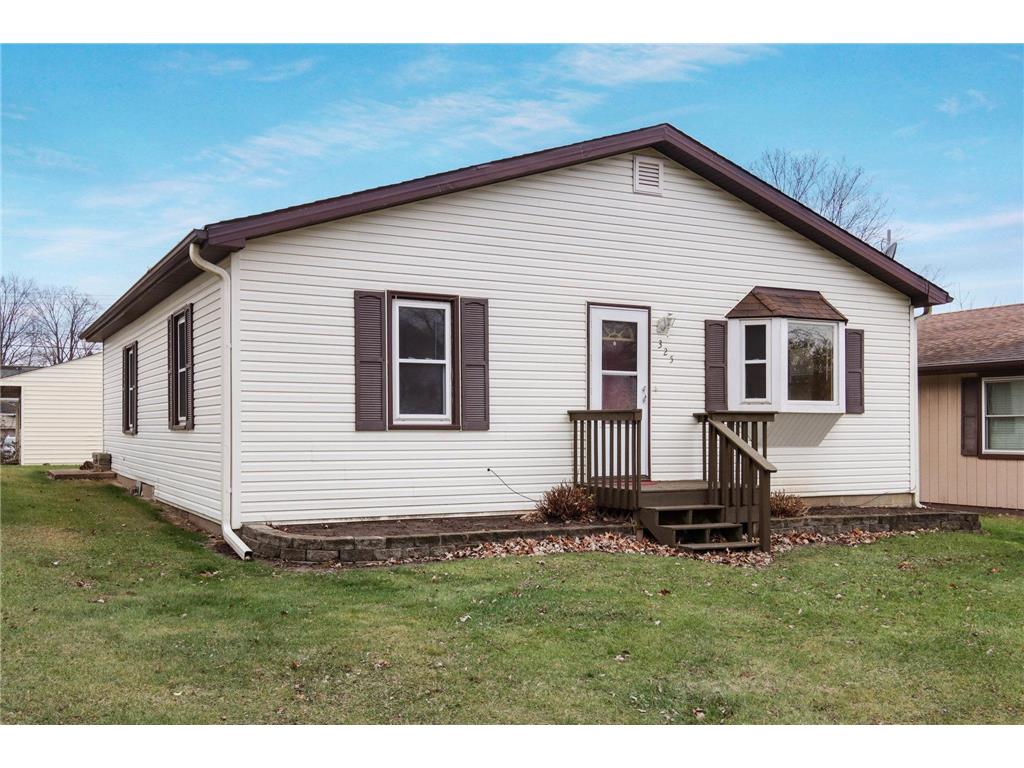 325 S Woodworth Street Elmwood WI 54740 6635368 image1