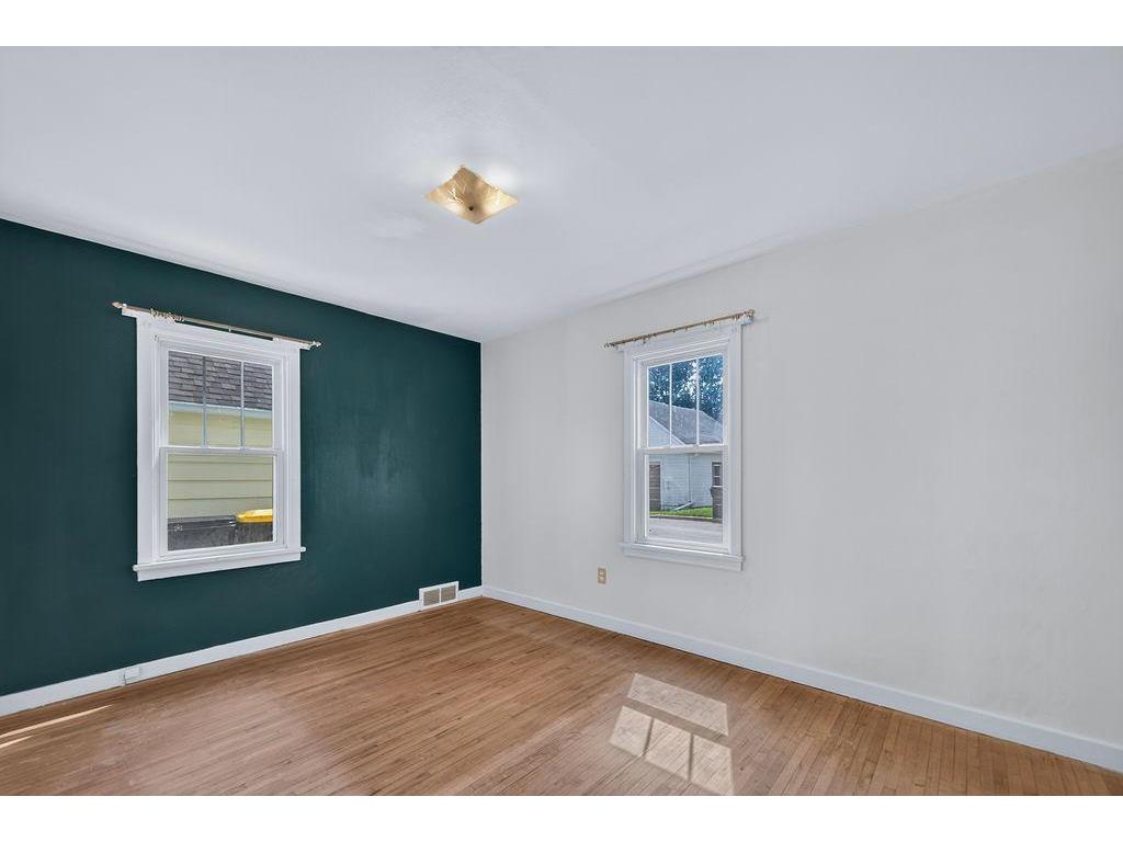 325 South Street W Caledonia MN 55921 7093141 image11