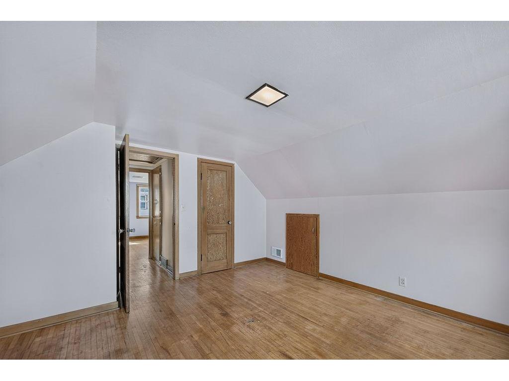325 South Street W Caledonia MN 55921 7093141 image17