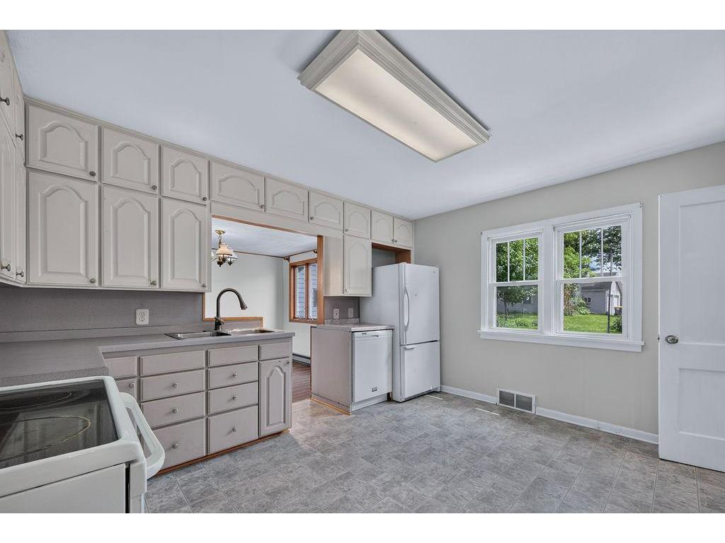 325 South Street W Caledonia MN 55921 7093141 image4
