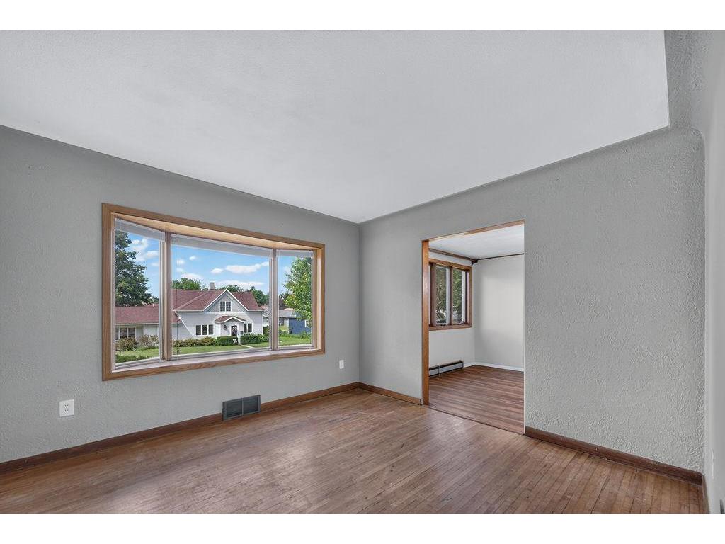 325 South Street W Caledonia MN 55921 7093141 image6