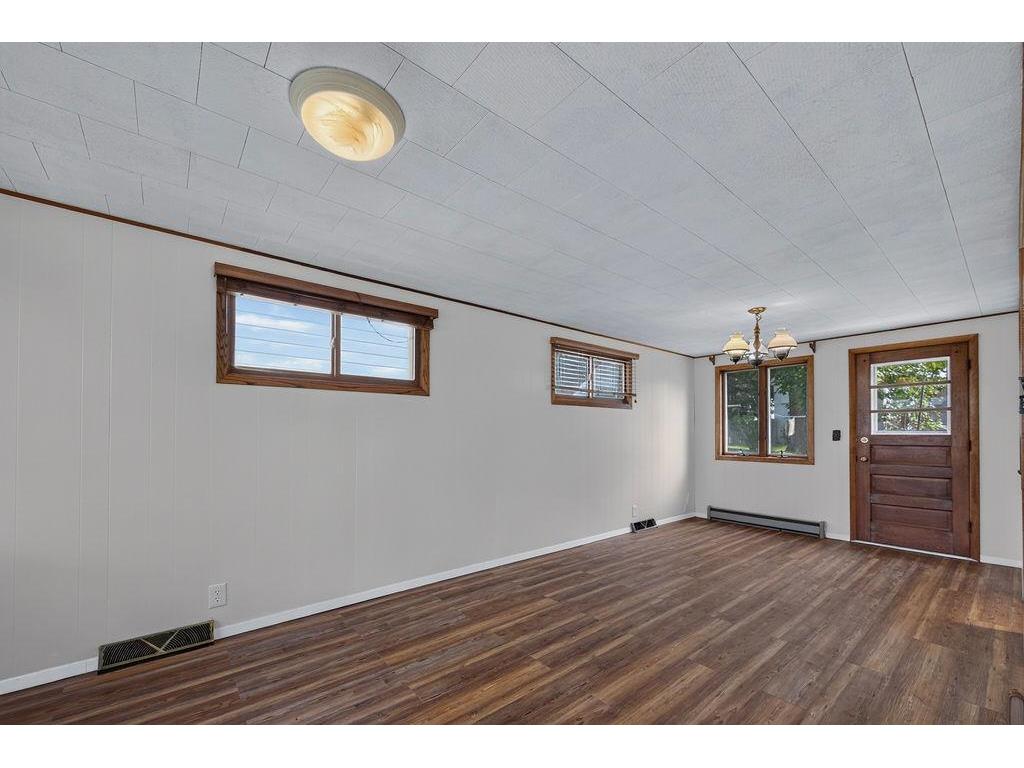 325 South Street W Caledonia MN 55921 7093141 image9