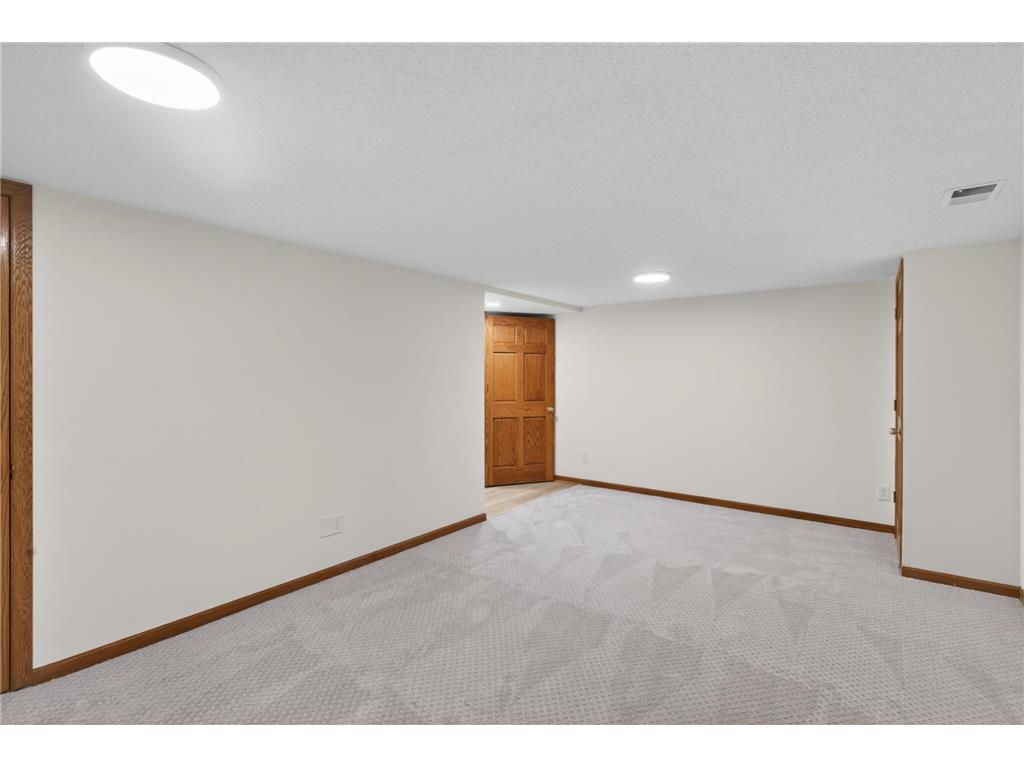 3250 Hill Ridge Drive #82 Eagan MN 55121 7055386 image18