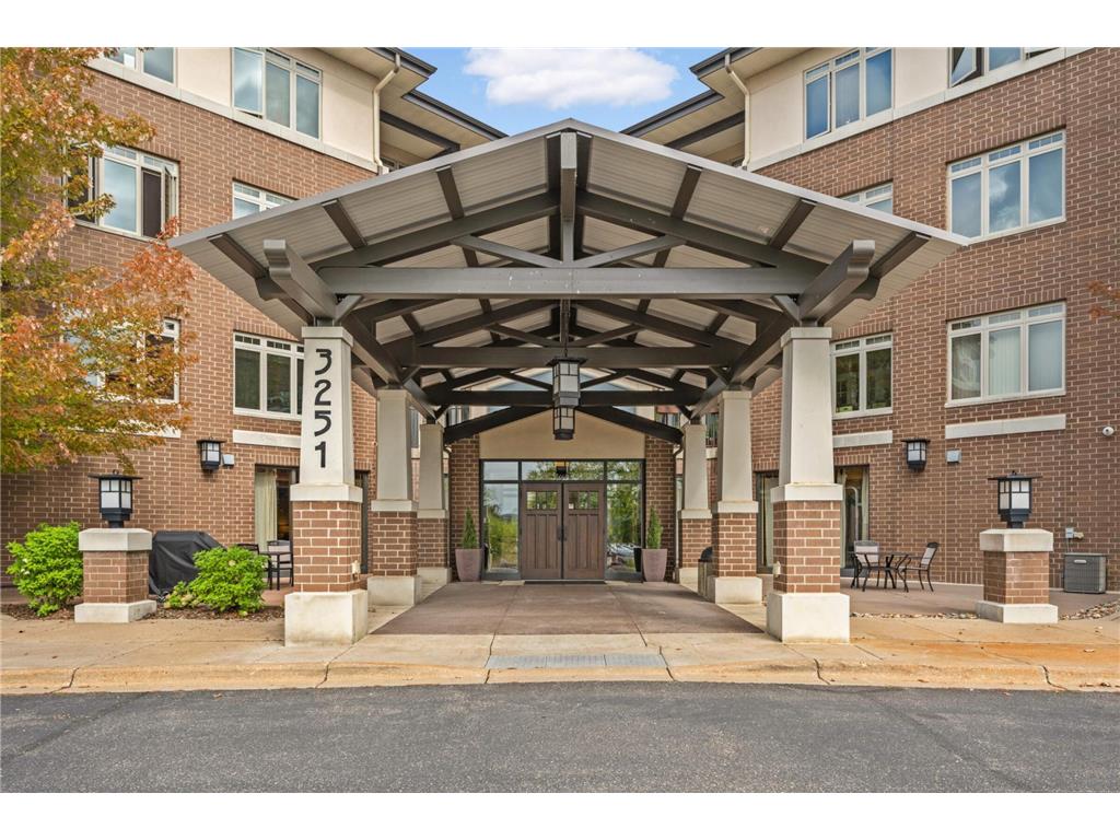 3251 Louisiana Avenue S #106 Saint Louis Park MN 55426 6480380 image1