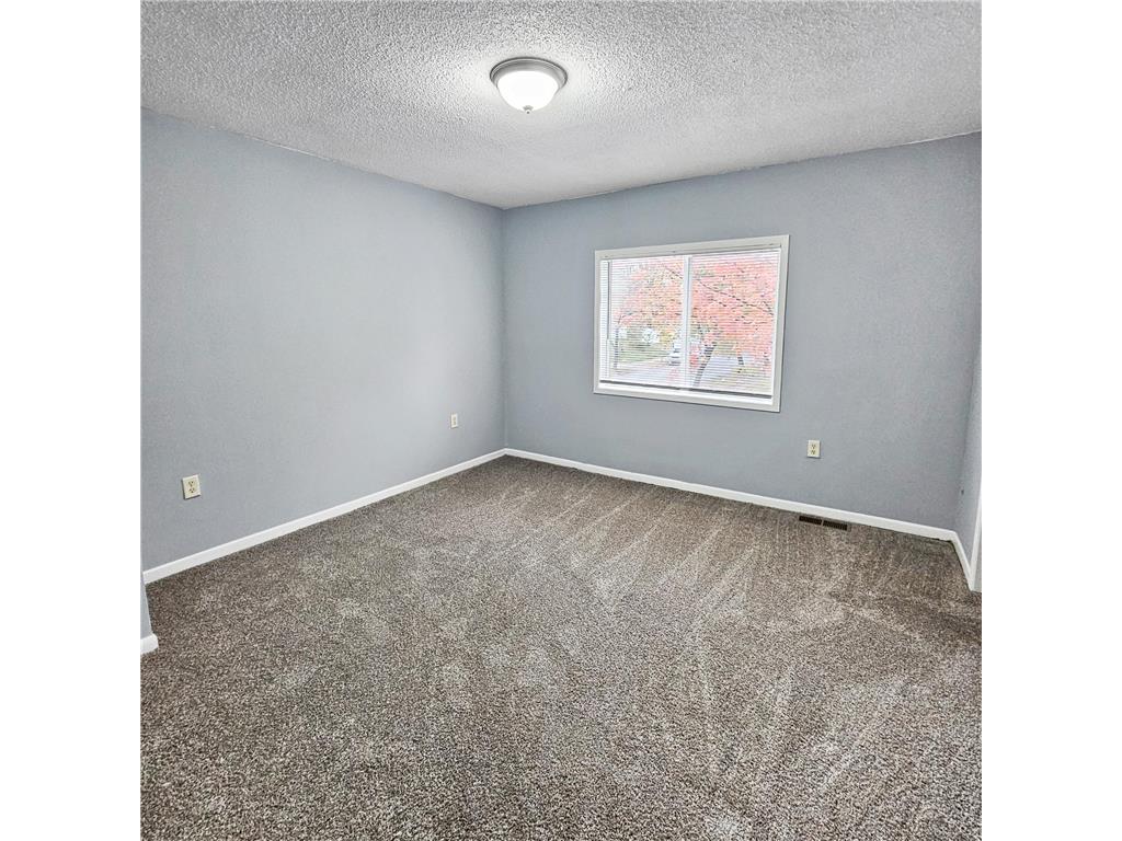 3253 Humboldt Avenue N Minneapolis MN 55412 6825594 image10