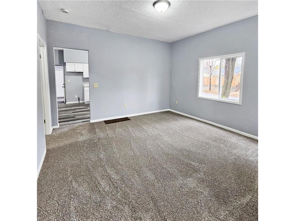 3253 Humboldt Avenue N Minneapolis MN 55412 6825594 image6