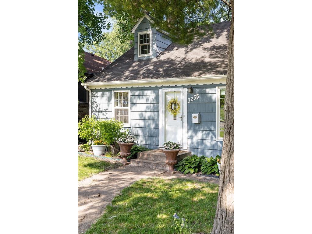 3255 Garfield Street NE Minneapolis MN 55418 7055717 image2