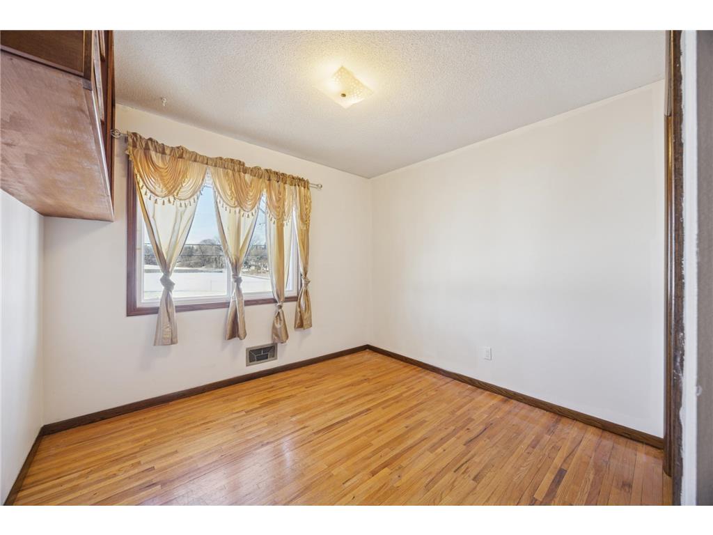 3256 Hampshire Avenue N Crystal MN 55427 7047731 image16