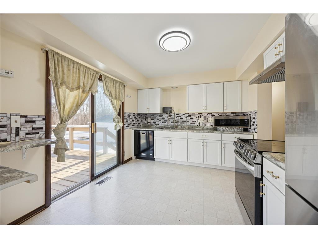 3256 Hampshire Avenue N Crystal MN 55427 7047731 image9