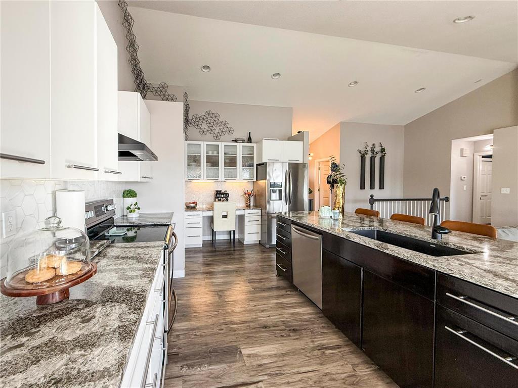 3256 Lake Street NW Rochester MN 55901 - Manor Woods Pond 7064372 image3
