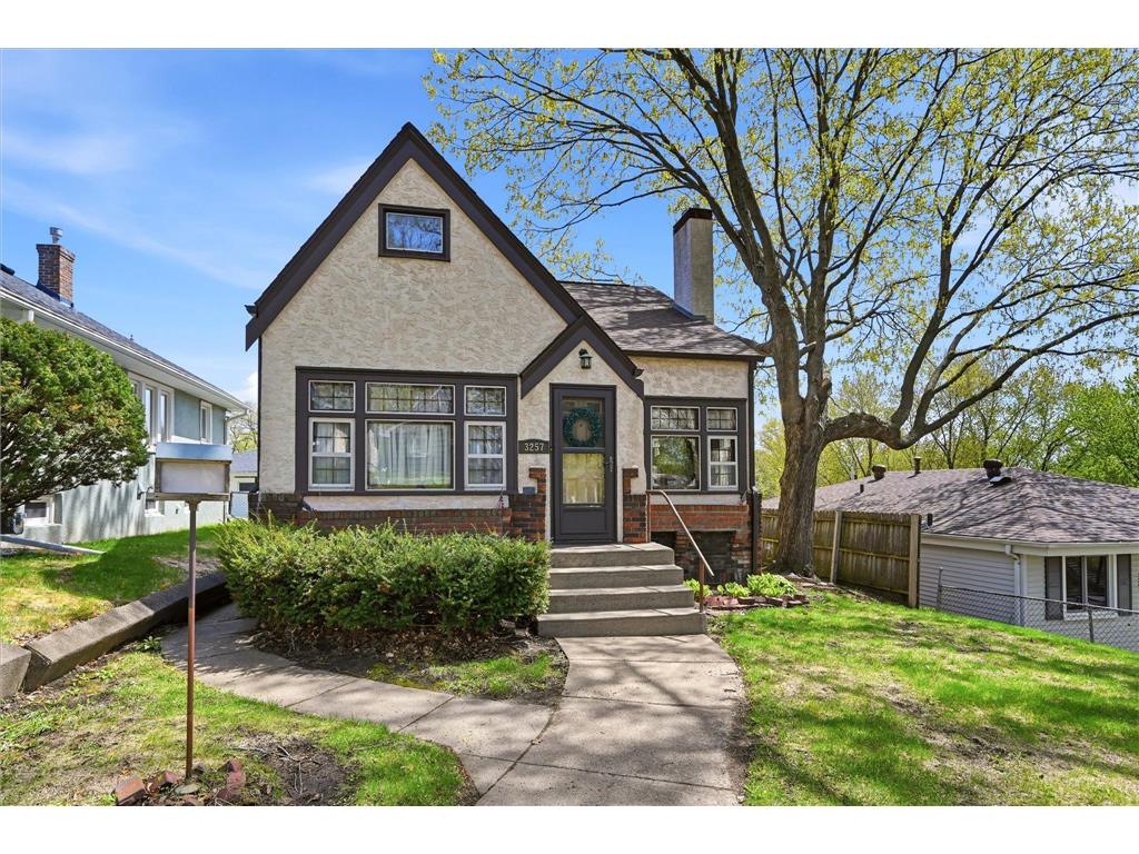 3257 Hayes Street NE Minneapolis MN 55418 7066161 image1