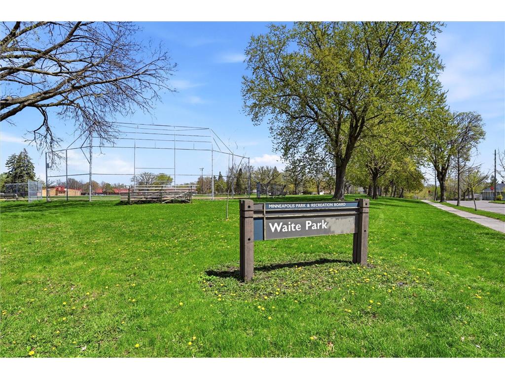 3257 Hayes Street NE Minneapolis MN 55418 7066161 image28