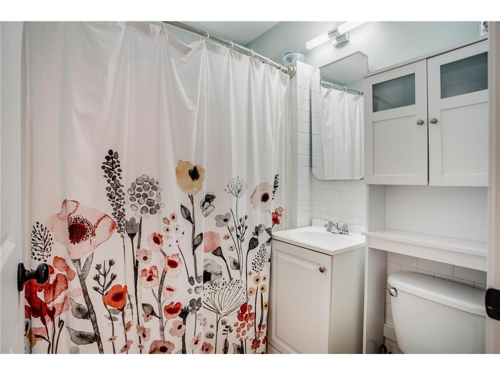 3258 Hayes Street NE Minneapolis MN 55418 7062903 image24