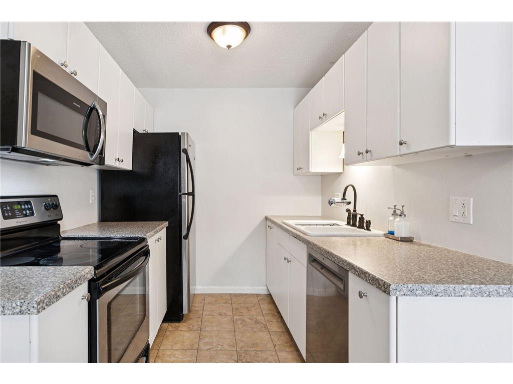 3259 Valley Ridge Drive #10 Eagan MN 55121 6806628 image10