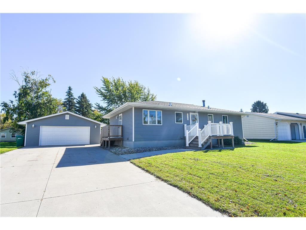 326 Crescent Avenue Crookston MN 56716 6795073 image1