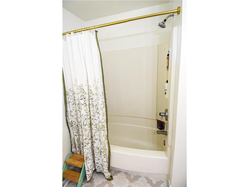 326 Crescent Avenue Crookston MN 56716 6795073 image17