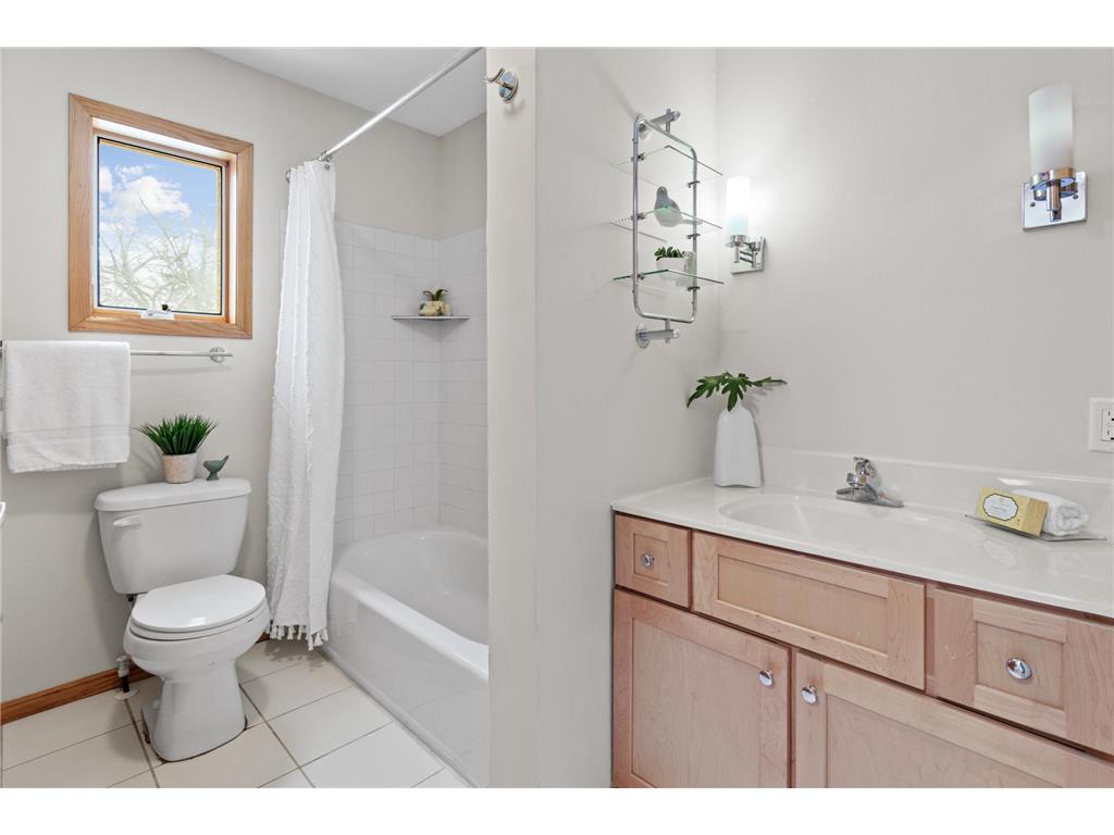 326 Faversham Willernie MN 55090 7047946 image14