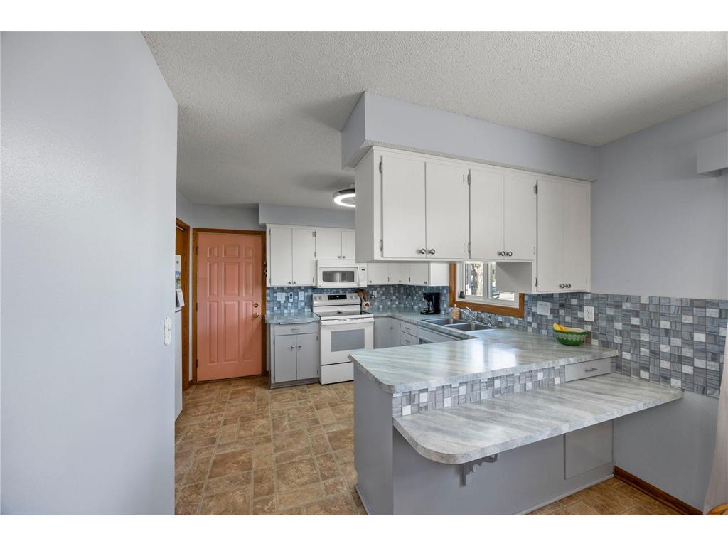 326 Larson Street SW Hutchinson MN 55350 6801863 image10
