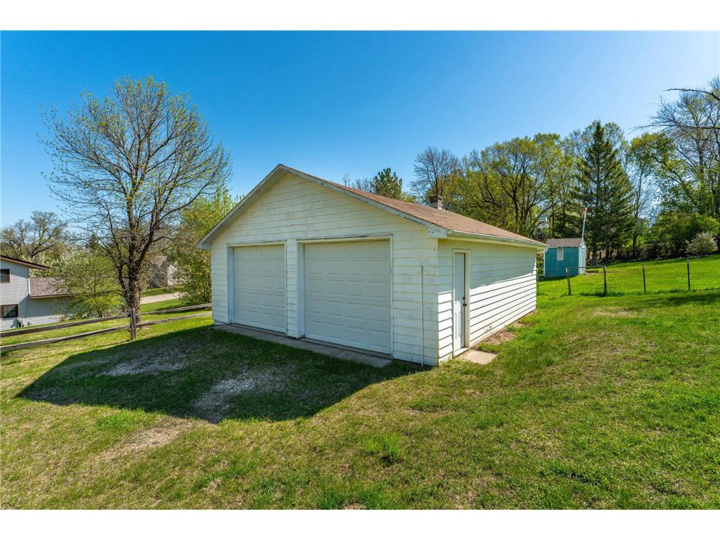 326 W Gustavus Avenue Fergus Falls MN 56537 7073136 image4