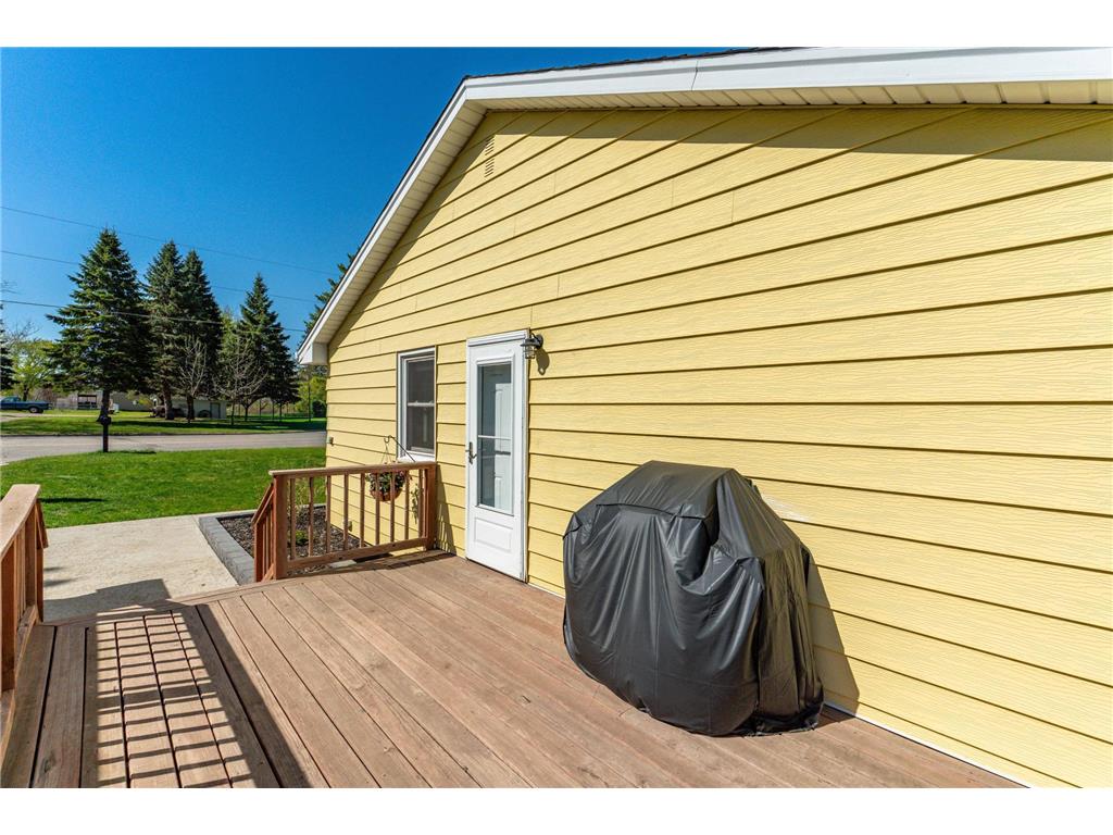 326 W Gustavus Avenue Fergus Falls MN 56537 7073136 image53