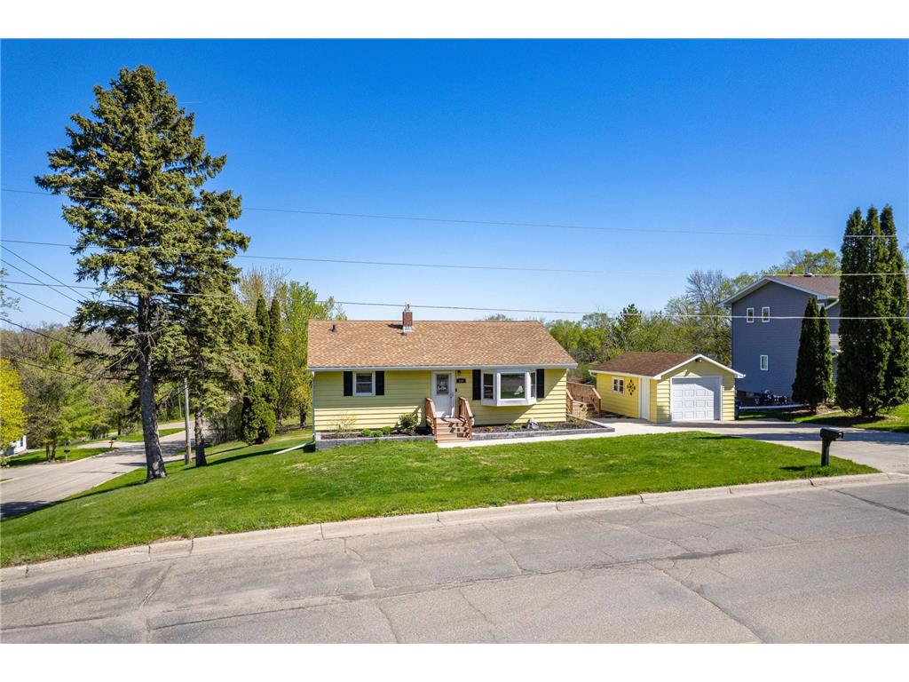 326 W Gustavus Avenue Fergus Falls MN 56537 7073136 image56