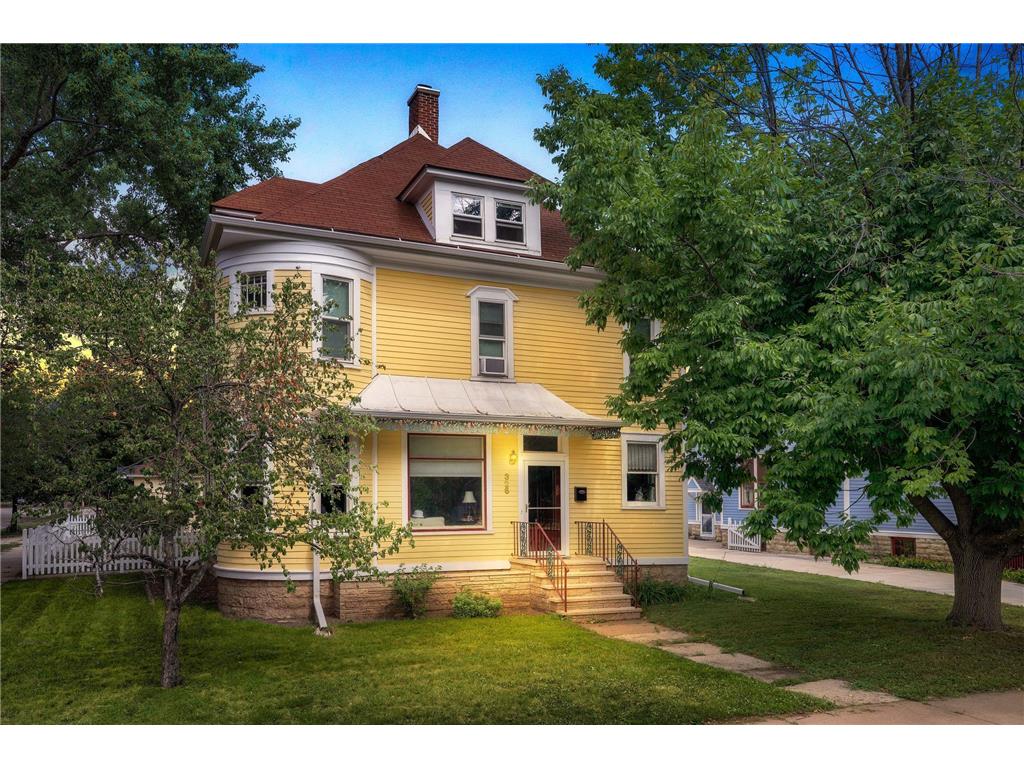 326 W Wabasha Street Winona MN 55987 6429054 image1