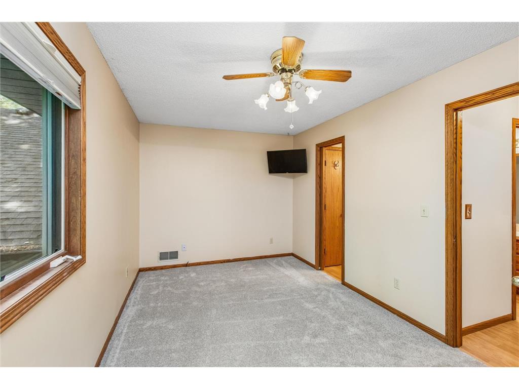 326 Warner Avenue N Mahtomedi MN 55115 7087149 image17